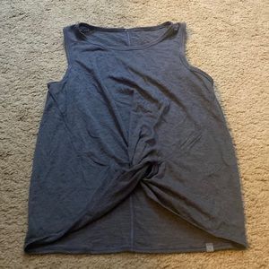 Cropped lululemon tank